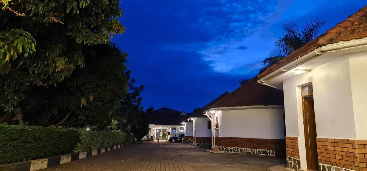 Northern Pearl Gulu Exterior foto